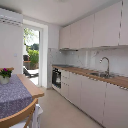 Apartment In 26473 *